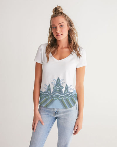 Ocean Waves Women's V-Neck Tee