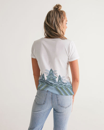 Ocean Waves Women's V-Neck Tee