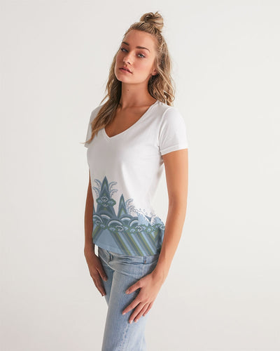 Ocean Waves Women's V-Neck Tee